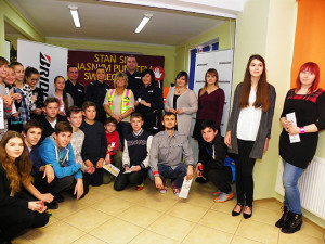 Przeczytaj dlaczego warto chodzi do Zespou Szk Spoecznych w Dziwnowie