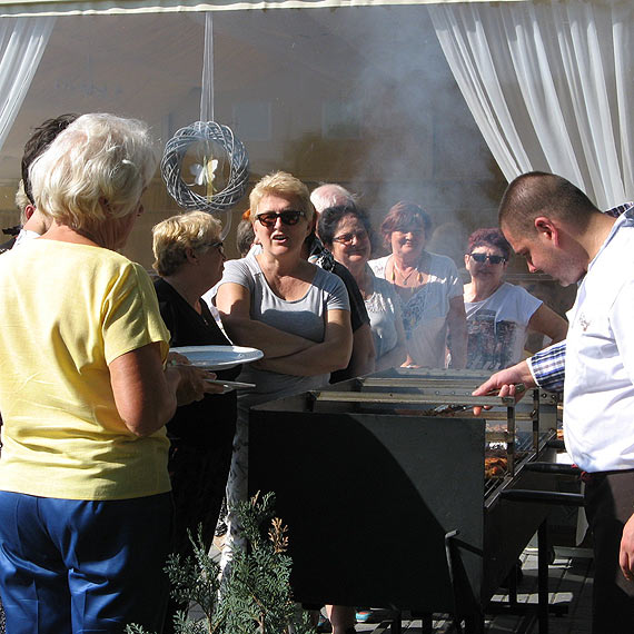 Zabawa  suchaczy UTW  w Pochowie