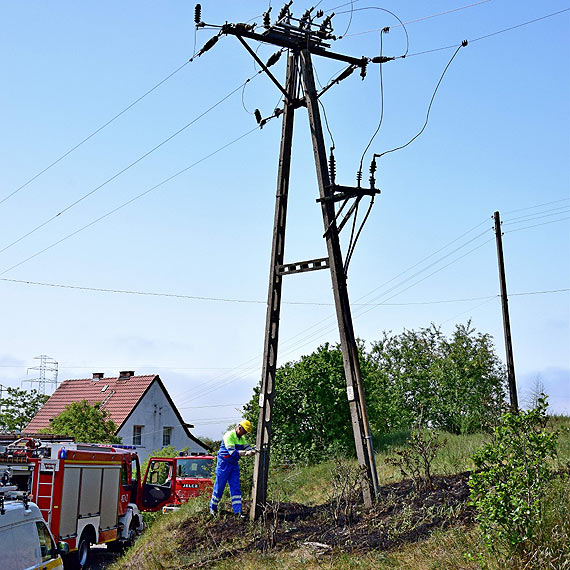 Uszkodzenie izolatora przyczyn poaru. Cz Wicka bez prdu