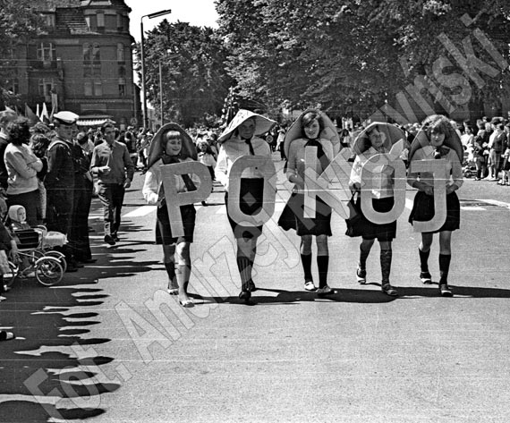 Czarno-biay Dzie Dziecka z Panem Andrzejem, czyli 1 czerwca ponad 50 lat temu!