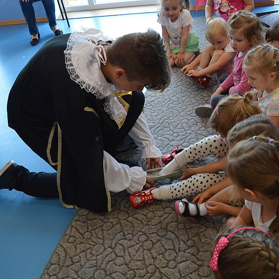 Bajka dla przedszkolaka w wykonaniu kamieskich gimnazjalistw