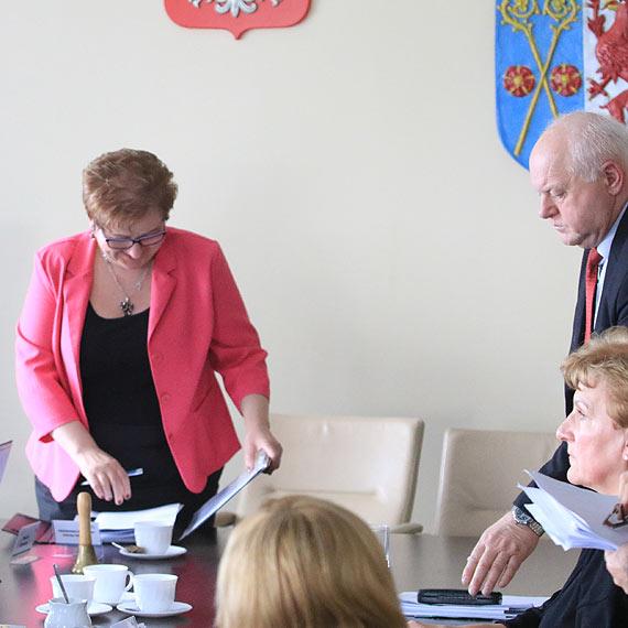 Gorcy stoek Adamowicz. W rod moliwy przewrt w powiecie!