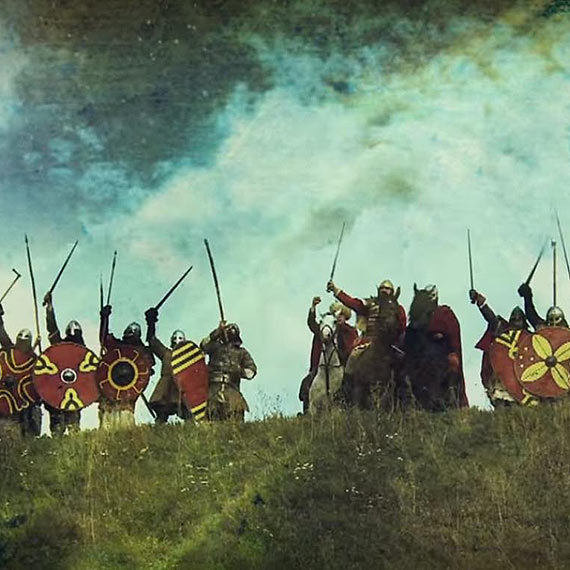 Krzy i korona - obejrzyjcie koniecznie