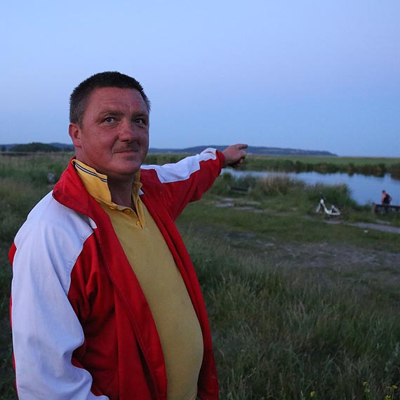 Turysta usysza przeraliwe muczenie. Zobacz film!