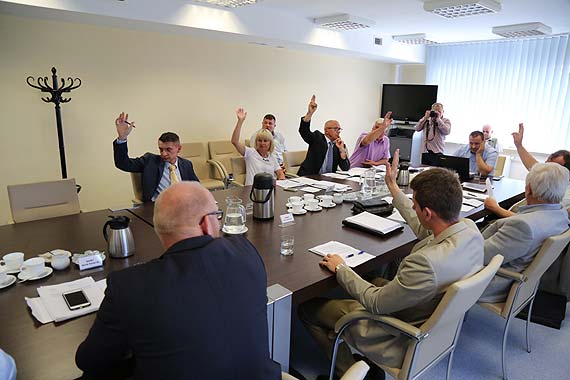 Zarzd Powiatu Kamieskiego uzyska absolutorium za 2015 rok