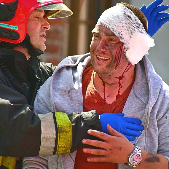 Poar katedry, wybuch niezidentyfikowanej przesyki i poncy statek! Wielkie wiczenia w Kamieniu Pomorskim. Mamy zdjcia i film!