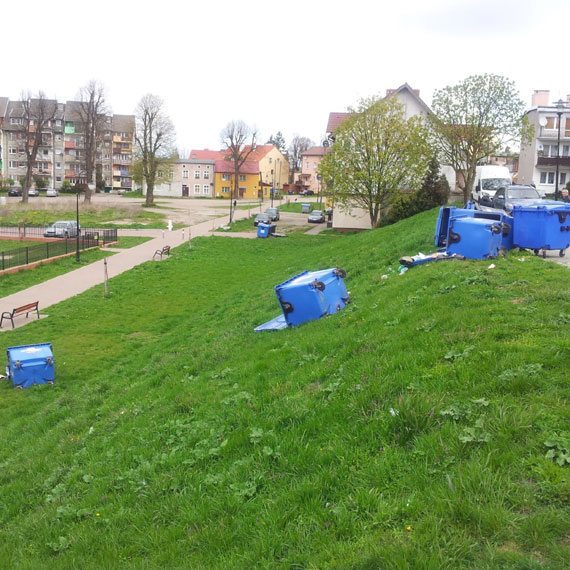 Urzd Miejski w Wolinie: Akty wandalizmu przyjy form cykliczn