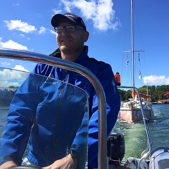 Po samotnym rejsie dookoa wiata Szymon Kuczyski powrci do Polski