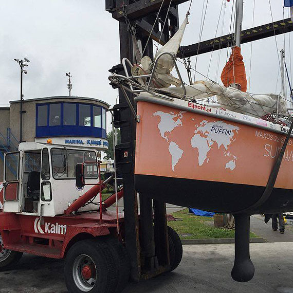 Po samotnym rejsie dookoa wiata Szymon Kuczyski powrci do Polski