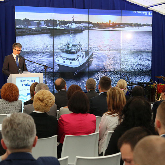 Historyczne wydarzenie w stoczni Poltramp Yard! Firma wybudowa�a statek- kolos! Jego pok�ad pomie�ci�by 15 kort�w tenisowych! Zobacz film!