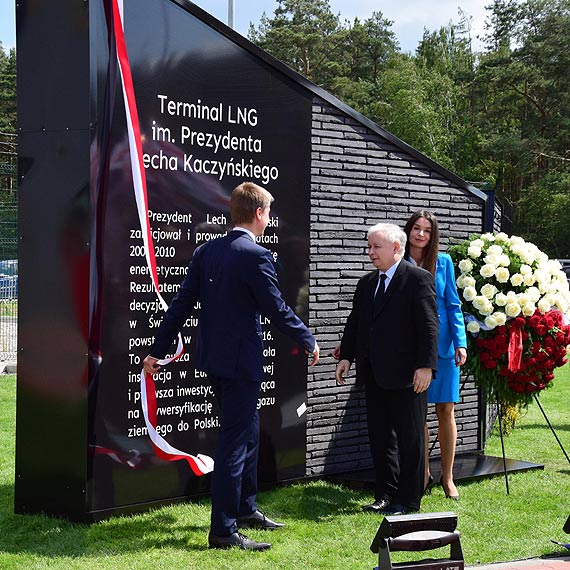 winoujcie ma gazoport imienia Lecha Kaczyskiego! Na uroczystociach najwaniejsze osoby w pastwie! Zobacz film!