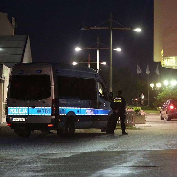 Pijany kierowca wraca z imprezy