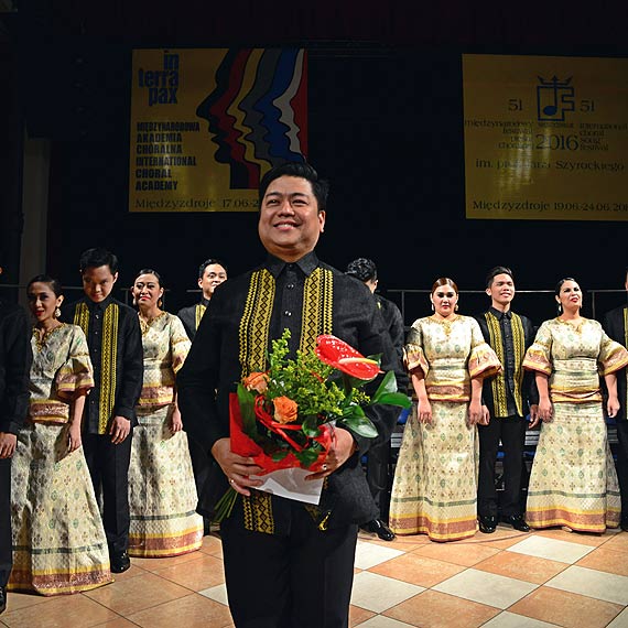 Koncert inauguracyjny - University of the Philippines Singers UP College Music. Zobacz film!
