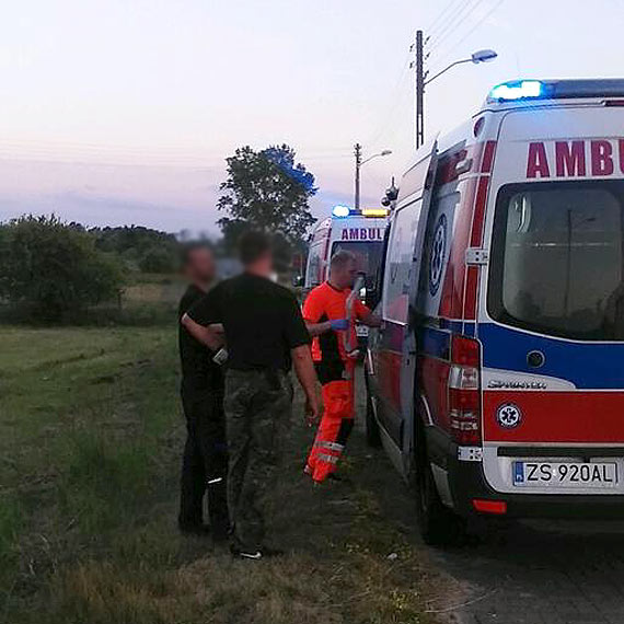 Renault dachowao pod Zastaniem! W samochodzie znajdowaa si kobieta i mczyzna, od ktrych czu byo wo alkoholu!