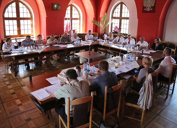 Wszyscy radni za udzieleniem absolutorium burmistrzowi Kamienia Pomorskiego! 