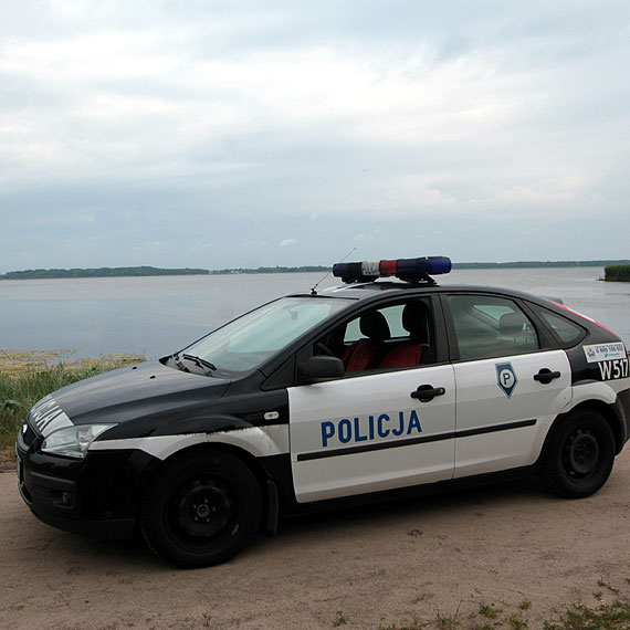 Poar odzi na Zalewie Kamieskim okaza si by rac