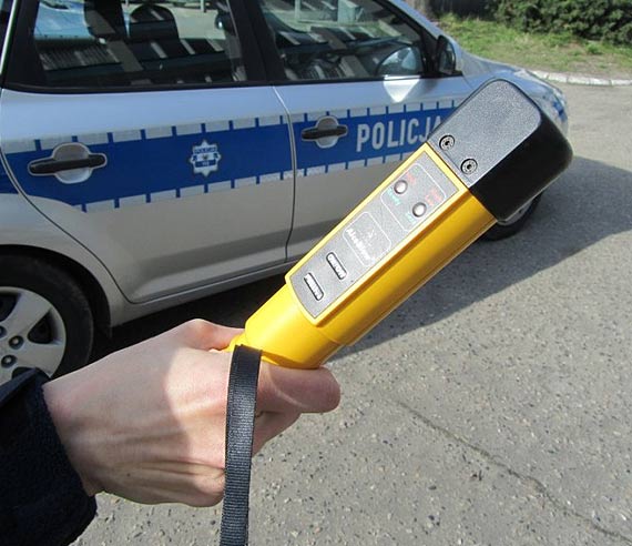 42-letni mieszkaniec Wolina, na podwjnym gazie ucieka przed policjantami! Jak si okazao, mia 1,6 promila we krwi! 