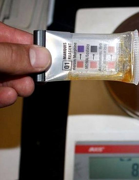 Zatrzyma na stopa radiowz i wpad z narkotykami! Za posiadanie marihuany grozi mu do 3 lat za kratkami!