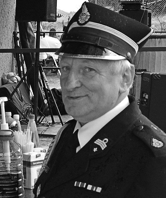 Komendant odszed na wieczn sub