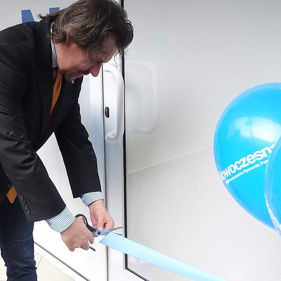 Nowoczesna Ryszarda Petru otworzy�a biuro poselskie w �winouj�ciu
