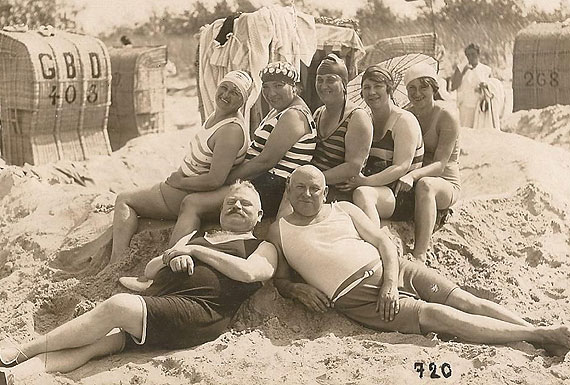 Wystawy w dziwnowskiej bibliotece