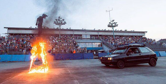 Jazda samochodem na dwch koach, Globus mierci, strza do samochodu z bazooki, poncy czowiek miadenie samochodw Monster Truckiem to wszystko ju 24 lipca w Kamieniu Pomorskim