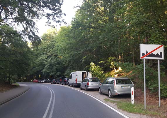 W Koobrzegu wlepi mandat, w Midzyzdrojach mona tak zaparkowa?