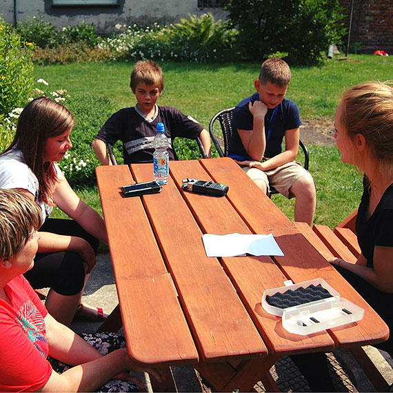 Zabawa w teatr na caego. Trwa modzieowy projekt: Teatralne Lato z GOKiS