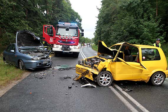 Osoba poszkodowana w wypadku na sto dwójce zabrana została śmigłowcem do Szczecina