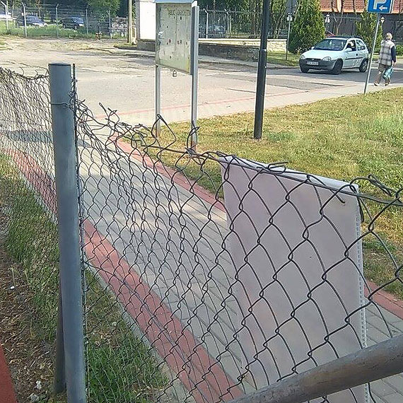 Czytelnik: Dziwny plac zabaw na Dziwnej. Bardziej odstrasza ni zachca do zabaw