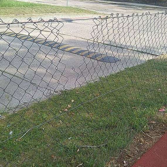 Czytelnik: Dziwny plac zabaw na Dziwnej. Bardziej odstrasza ni zachca do zabaw