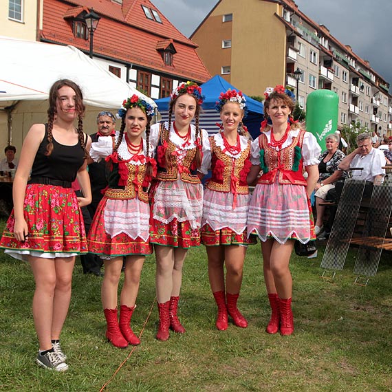 Kamie opanowaa wspczesna muzyka ludowa. Zobacz film!