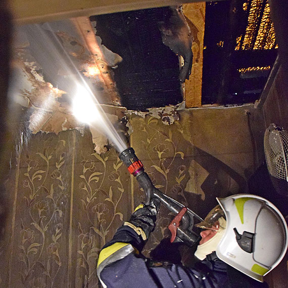 Poar na dziakach w Midzyzdrojach. Pona altanka