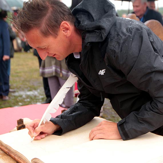 Nawet deszcz nie by w stanie przeszkodzi w otwarciu XXII Festiwalu Sowian i Wikingw w Wolinie