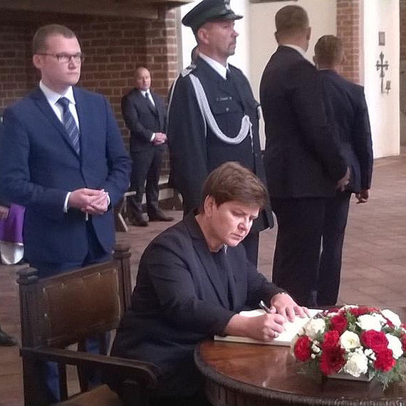 Pogrzeb wojewody Piotra Jani z udziałem premier Beaty Szydło