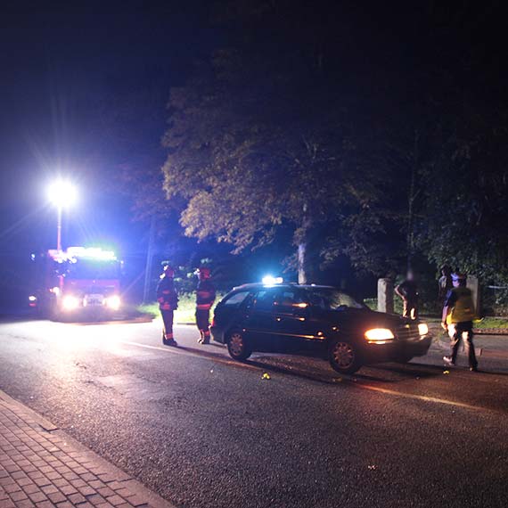 W Rekowie rowerzysta na gazie wjechał pod samochód