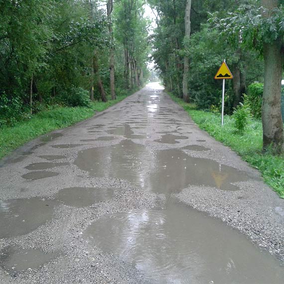Droga w ownie to prawdziwy koszmar kierowcw. Stan znak, dziury zostay