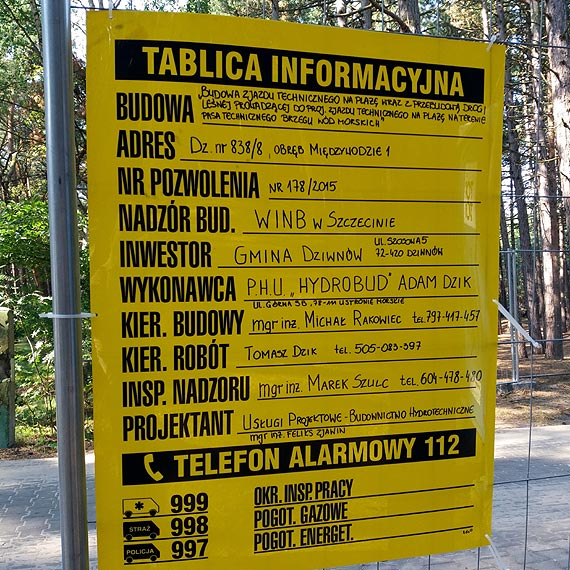 Firma Hydrobud z Ustronia Morskiego buduje zejście na plażę w Międzywodziu