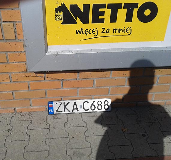 Znaleziono tablic rejestracyjn