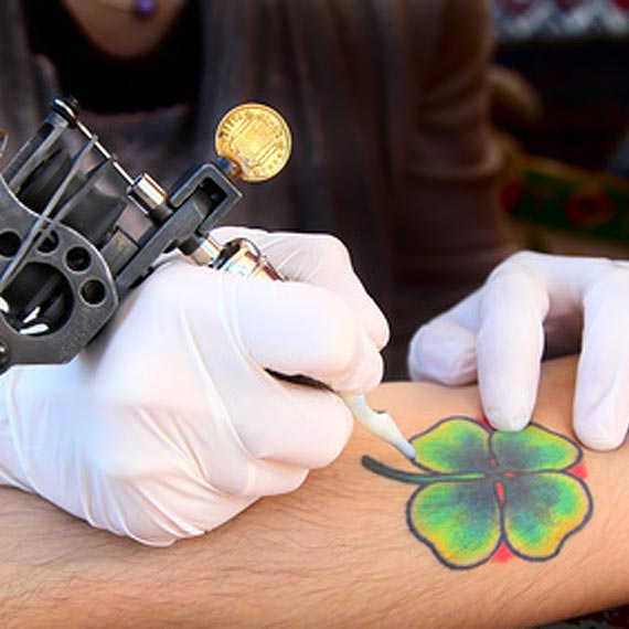 Modny tatua? Sprawdcie pochodzenie i skad preparatu