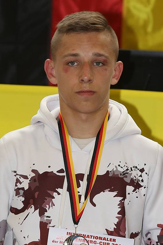 Nikodem Skrzyski srebrnym medalist Midzywojewdzkich Mistrzostw modzikw w zapasach. Kordian Skrzyski toczy walki w Niemieckiej lidze