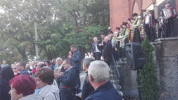 Pomnik onierzy kresowych A.K. odsonity w  Midzyzdrojach