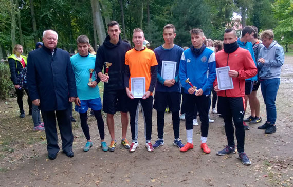 Mistrzostwa Powiatu Kamieskiego w Sztafetowych Biegach Przeajowych