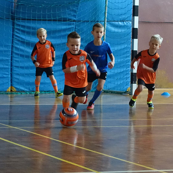 Sobotnia liga skrzatów ZZPN w Świnoujściu. Młodzi piłkarze z regionu dali z siebie wszystko!