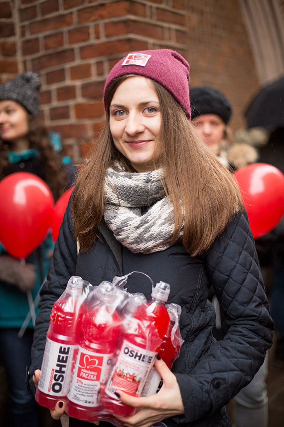  Pomagaj wraz z OSHEE i SZLACHETN PACZK