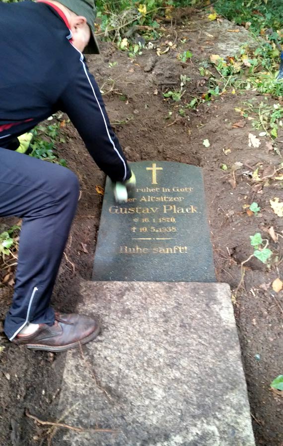 Prace porzdkowe na cmentarzu w Grabowie