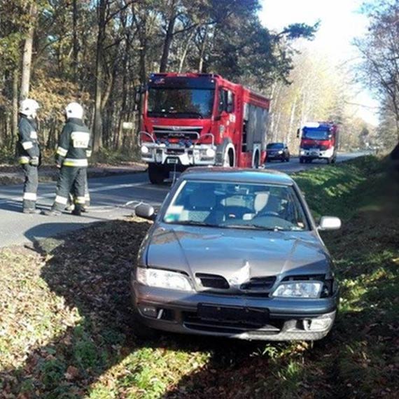 Otwarcie pokrywy silnika przyczyn kolizji pod Midzywodziem