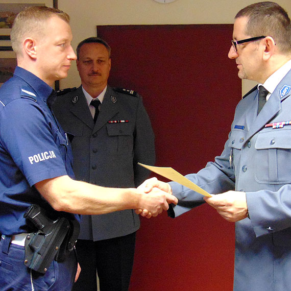 Uroczysta odprawa w Komendzie Powiatowej Policji w Kamieniu Pomorskim. Komisariat Policji w Wolinie ma nowego komendanta!