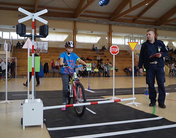 Inauguracja mobilnego miasteczka ruchu drogowego oraz toru przeszkd