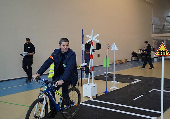 Inauguracja mobilnego miasteczka ruchu drogowego oraz toru przeszkd